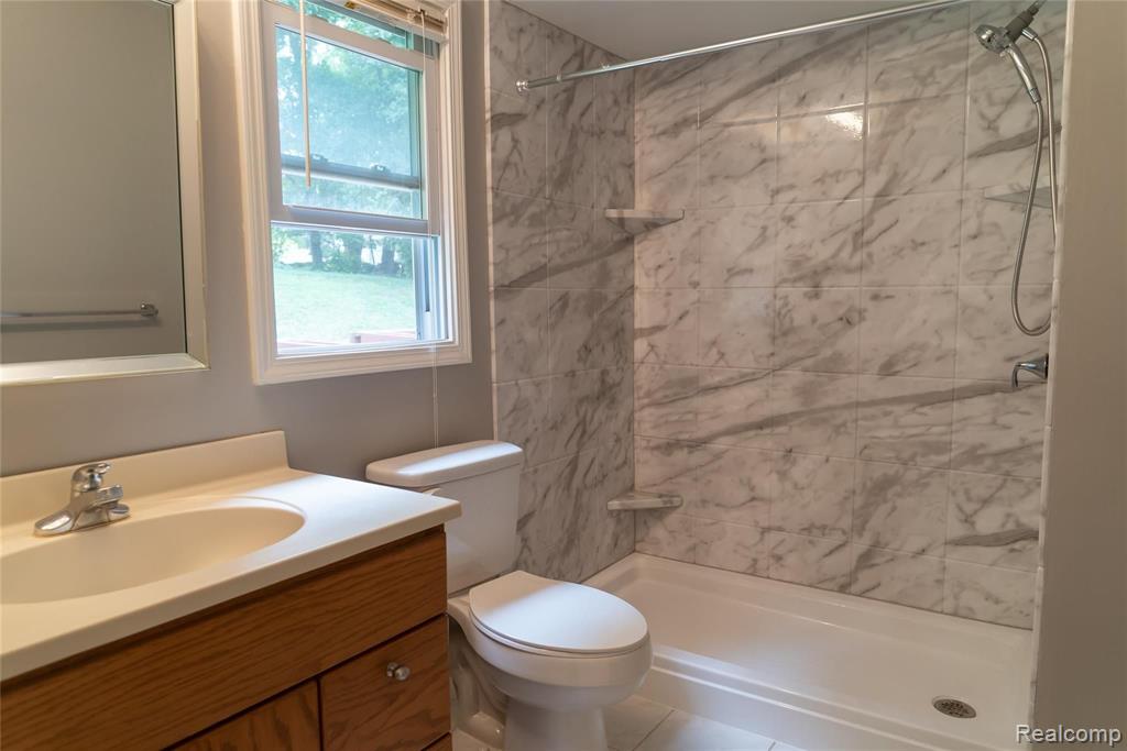 35875 Smithfield Road Farmington, MI 48335 - Photo 45 of 58