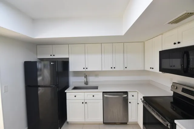 $2,500 | 2260 Northeast 5th Avenue, Boca Raton, FL 33431