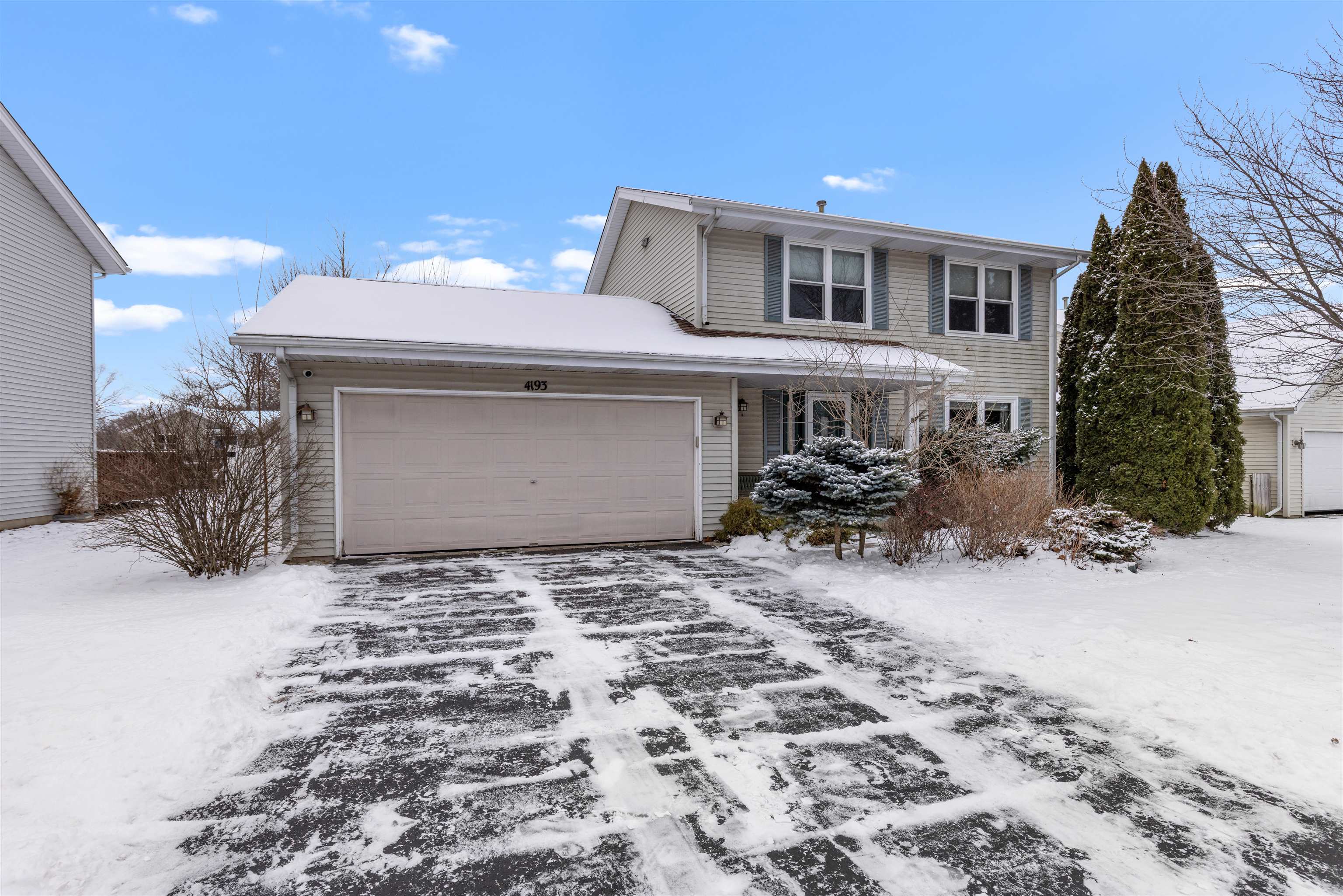 4193 Old Gate Road Rockford, IL 61109 - Photo 18 of 18 a house view with a outdoor space