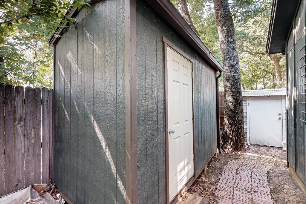 1505 Cedar Ridge Terrace Euless, TX 76039 - Photo 37 of 38 a view of a wooden door