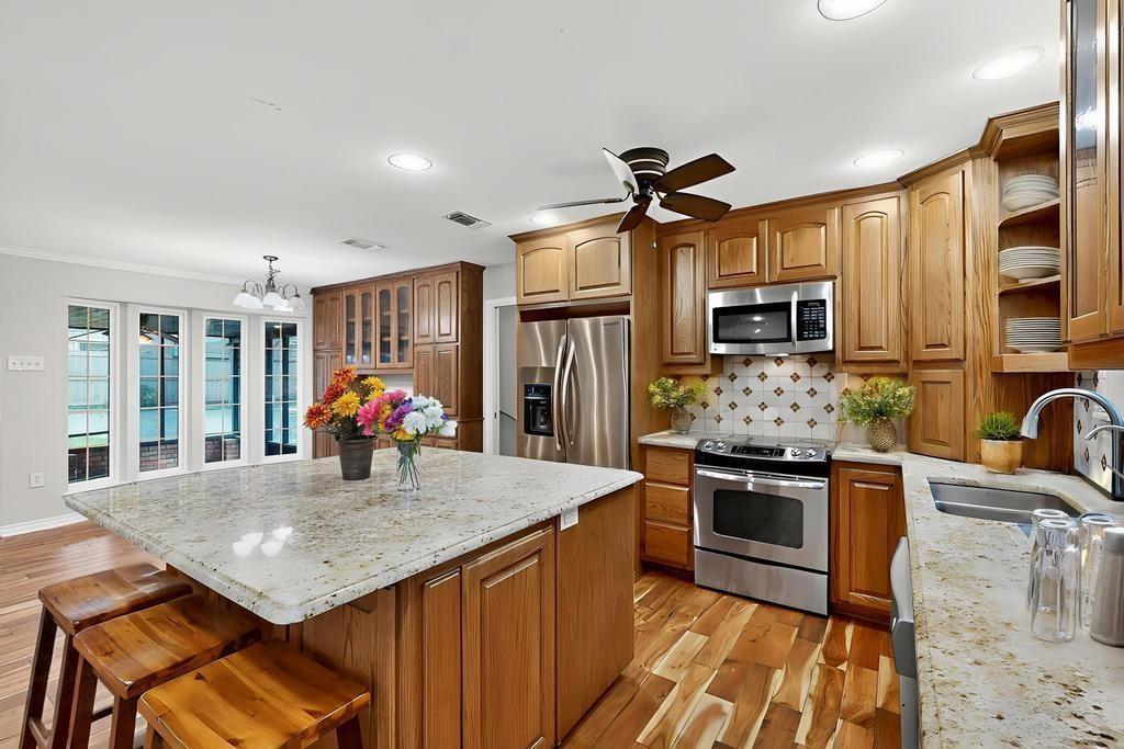 1505 Cedar Ridge Terrace Euless, TX 76039 - Photo 10 of 38