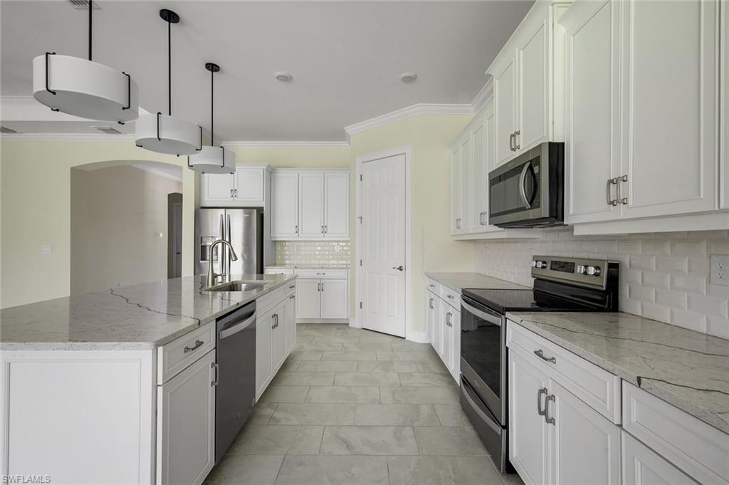 28113 Captiva Shell Loop Bonita Springs, FL 34135 - Photo 8 of 26