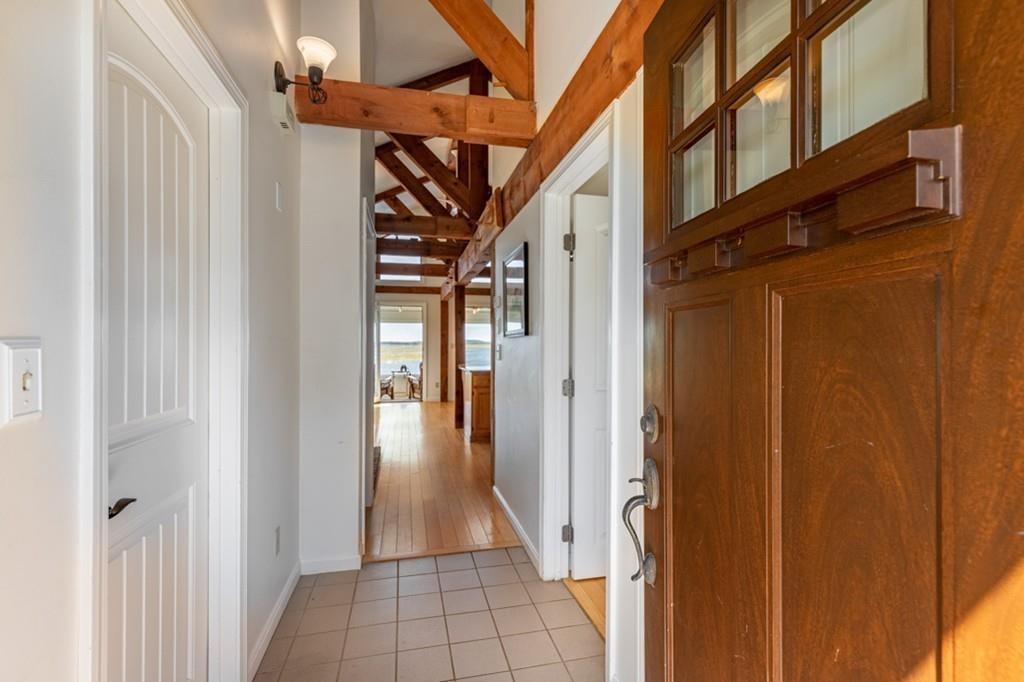 36 North Ridge Road Ipswich, MA 01938 - Photo 4 of 42 a view of an entryway