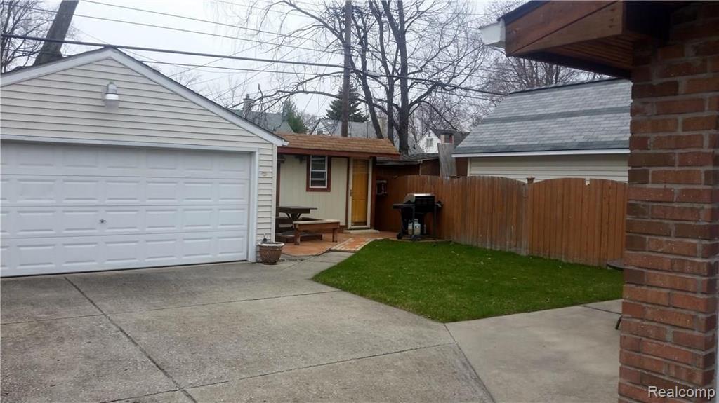 26627 Rialto Street Madison Heights, MI 48071 - Photo 4 of 21