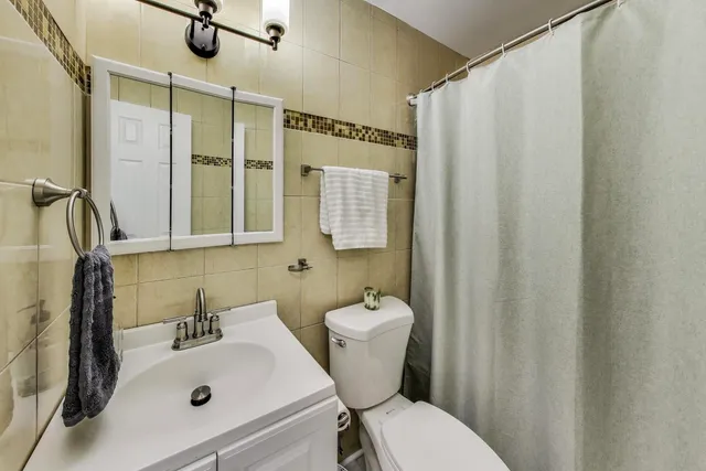 $340,000 | 110 Cedar Circle, Streamwood, IL 60107