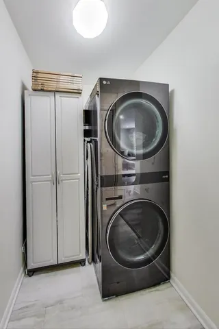 $340,000 | 110 Cedar Circle, Streamwood, IL 60107