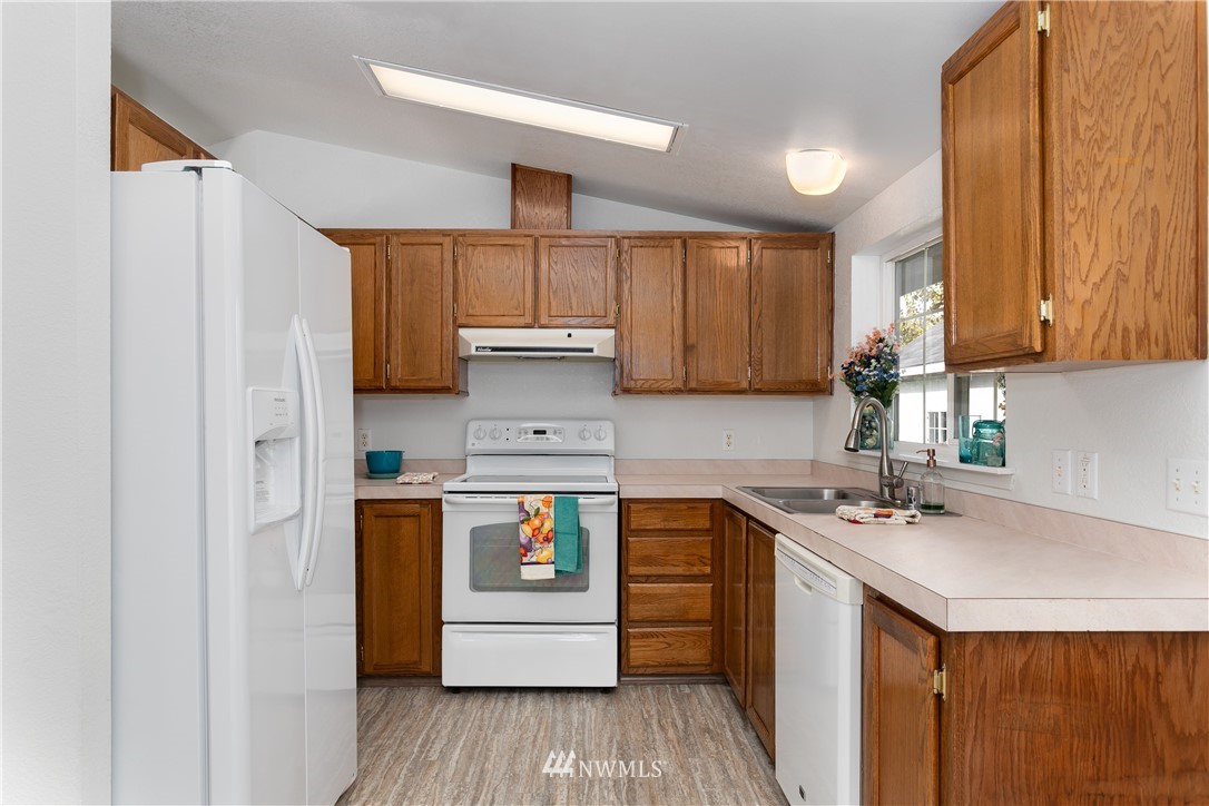 17922 Jordan Street Southwest Rochester, WA 98579 - Photo 8 of 24 Gallery Image 8