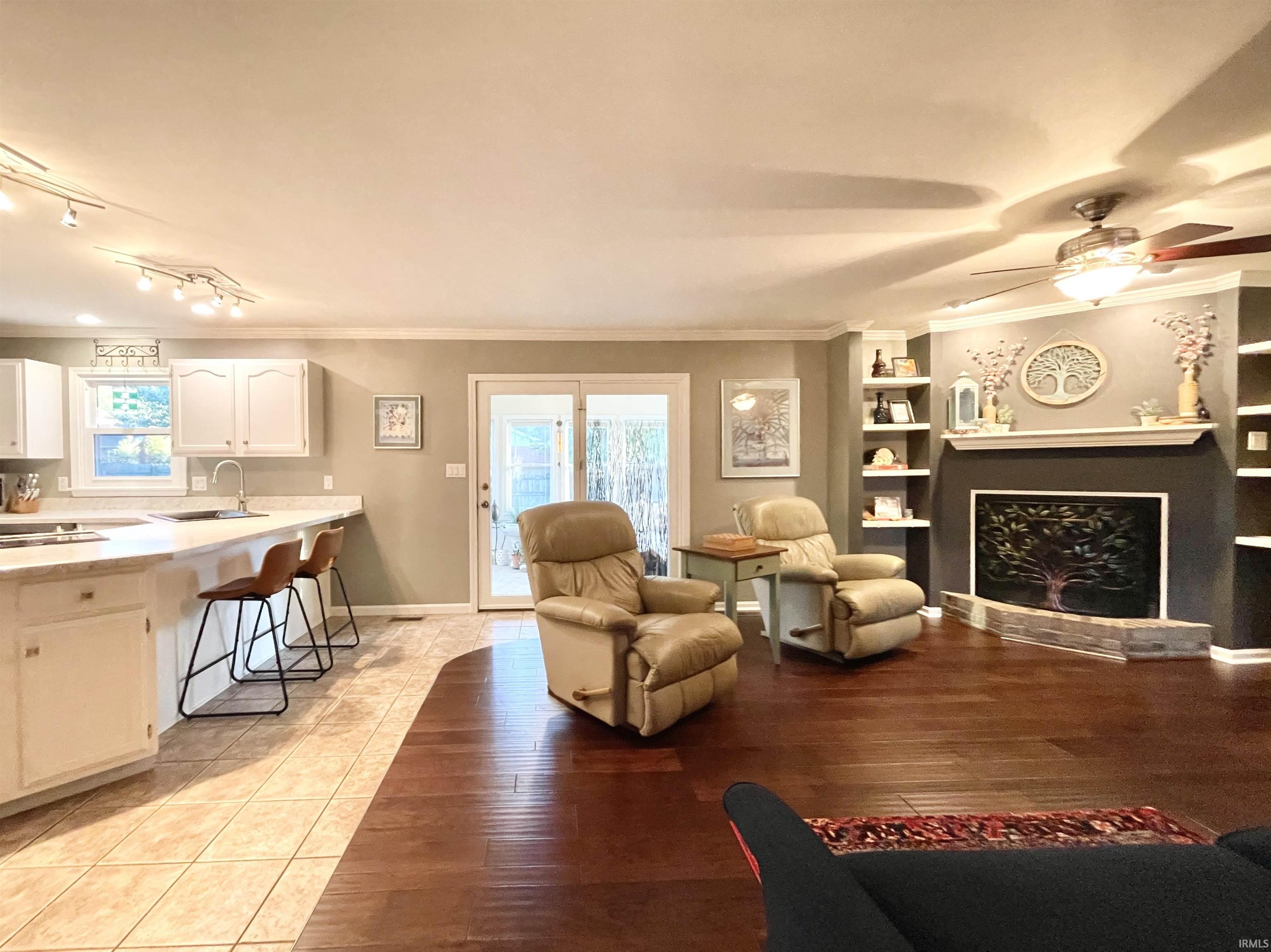 8699 Frontier Drive Newburgh, IN 47630 - Photo 6 of 36