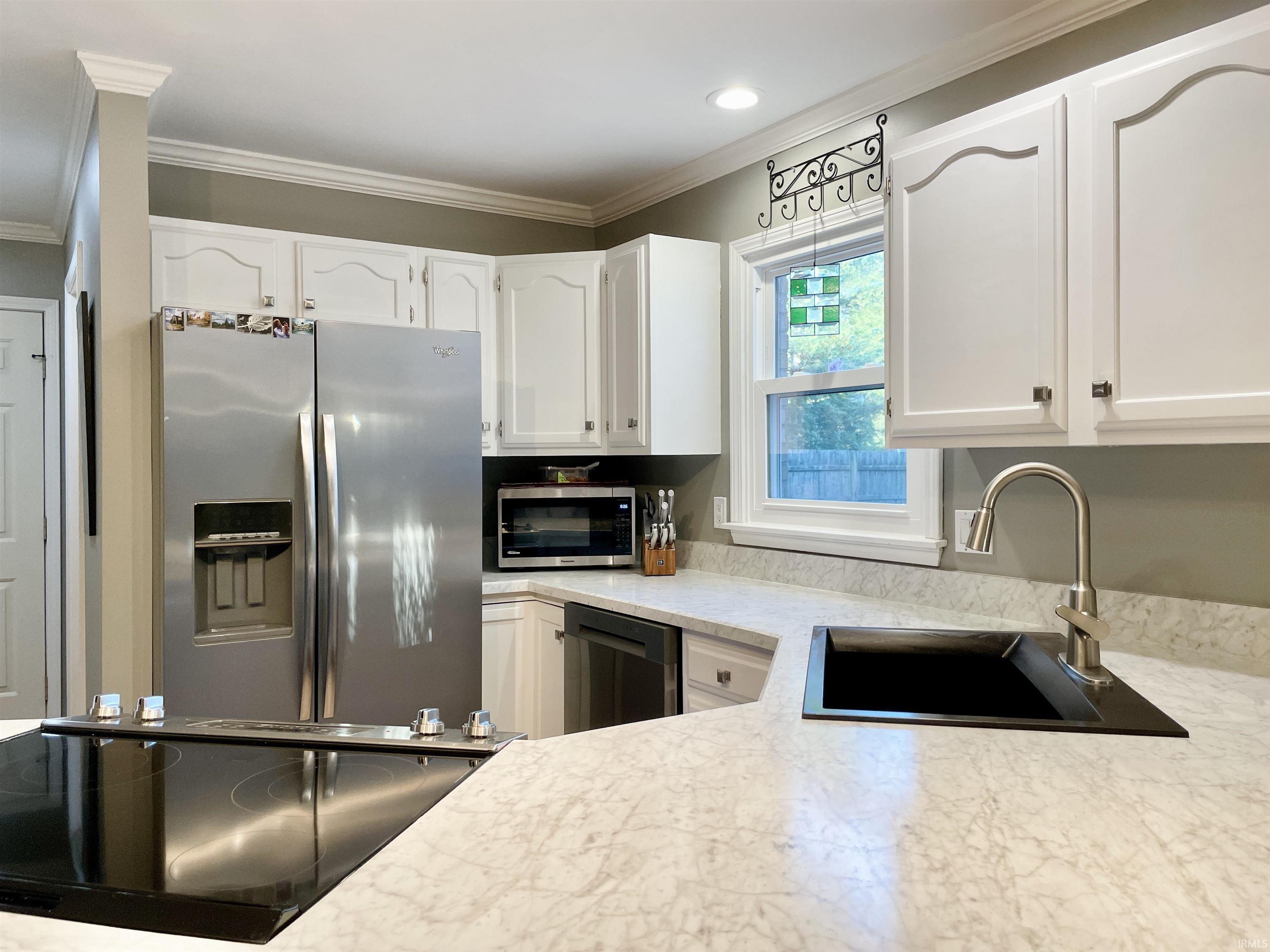 8699 Frontier Drive Newburgh, IN 47630 - Photo 8 of 36