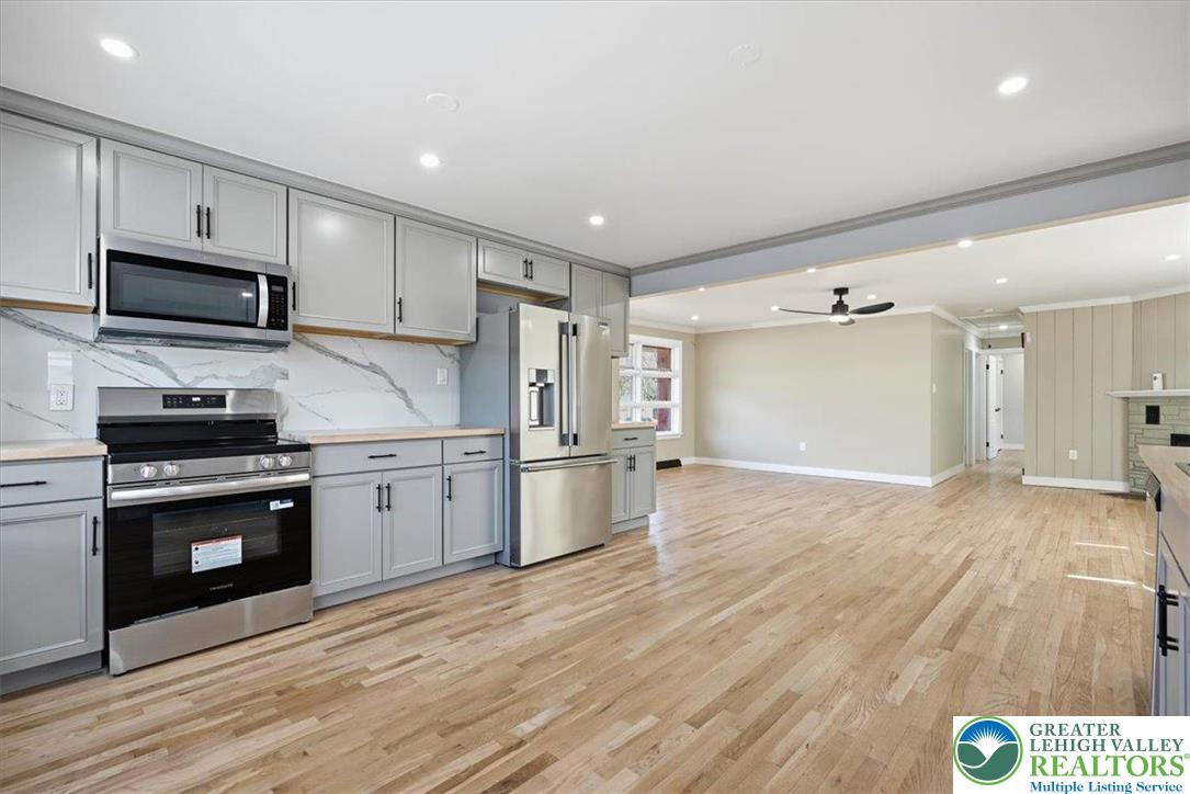 108 Sharbaugh Road Tobyhanna, PA 18466 - Photo 23 of 63