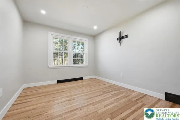 $359,900 | 108 Sharbaugh Road, Tobyhanna, PA 18466