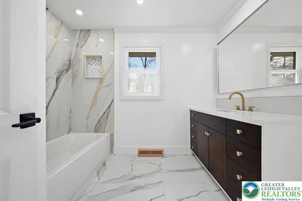 $359,900 | 108 Sharbaugh Road, Tobyhanna, PA 18466