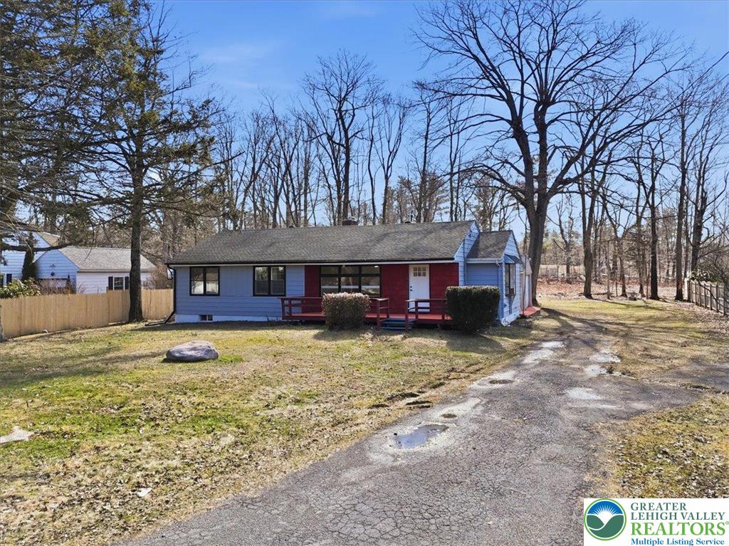 108 Sharbaugh Road Tobyhanna, PA 18466 - Photo 4 of 63