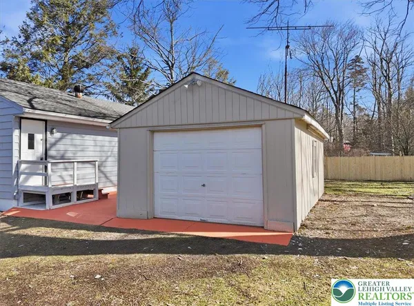 $359,900 | 108 Sharbaugh Road, Tobyhanna, PA 18466