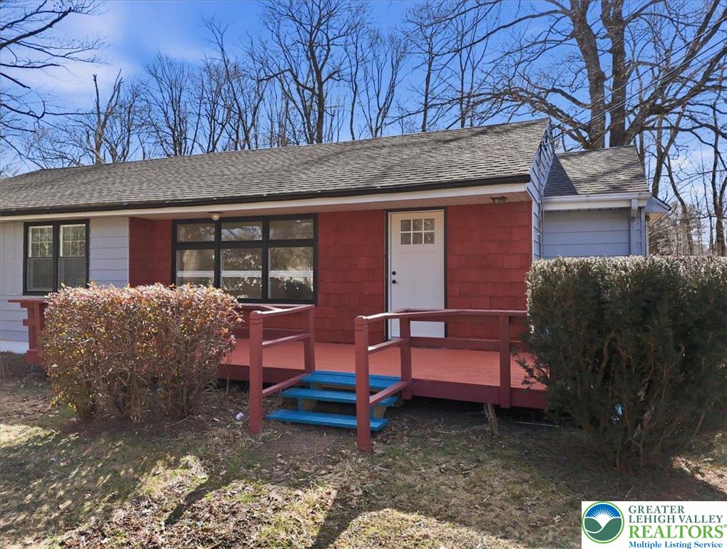 108 Sharbaugh Road Tobyhanna, PA 18466 - Photo 6 of 63