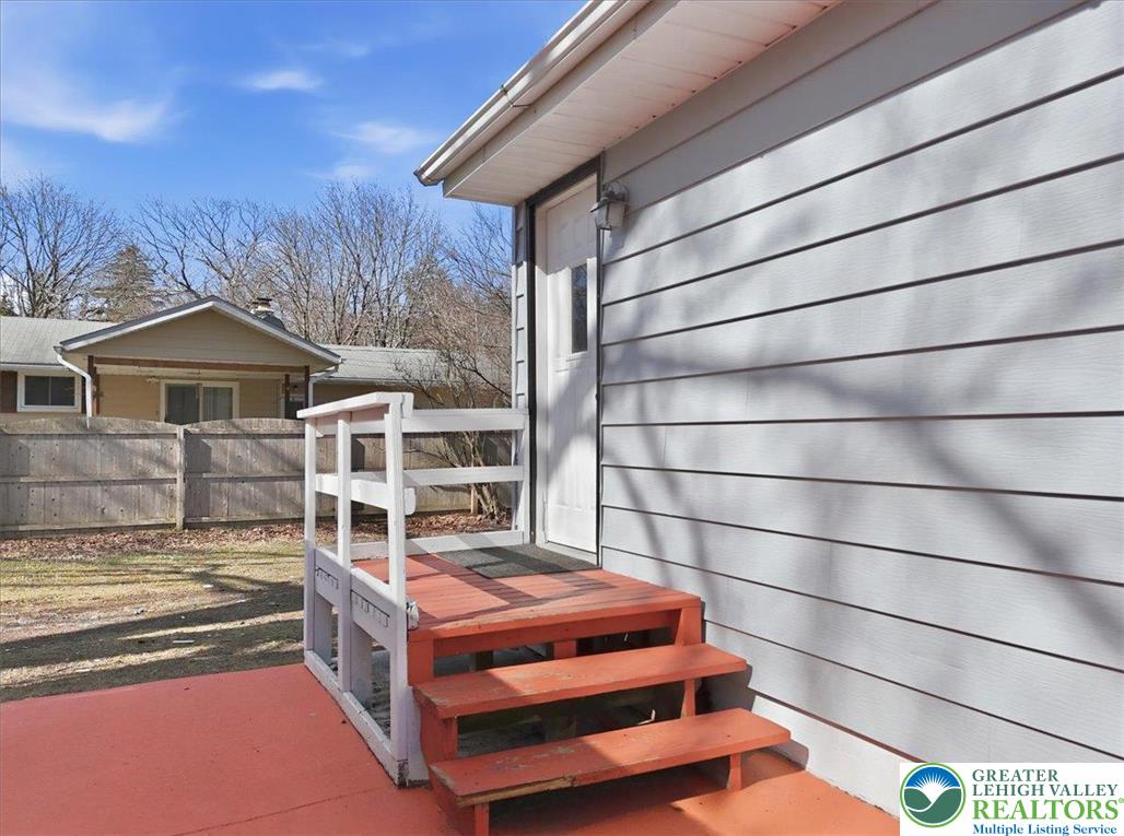 108 Sharbaugh Road Tobyhanna, PA 18466 - Photo 9 of 63