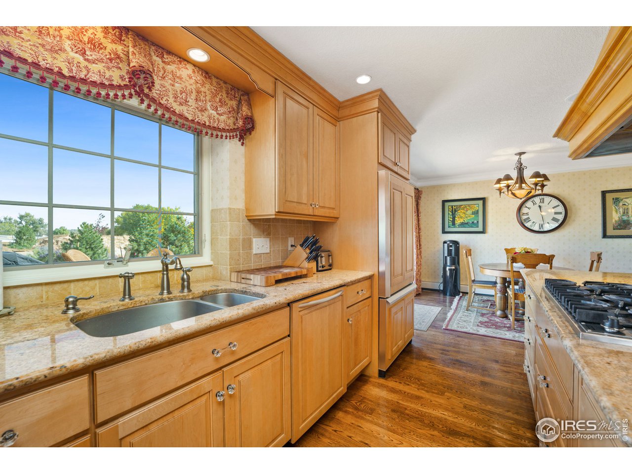 12 Dos Rios Greeley, CO 80634 - Photo 11 of 40 Kitchen