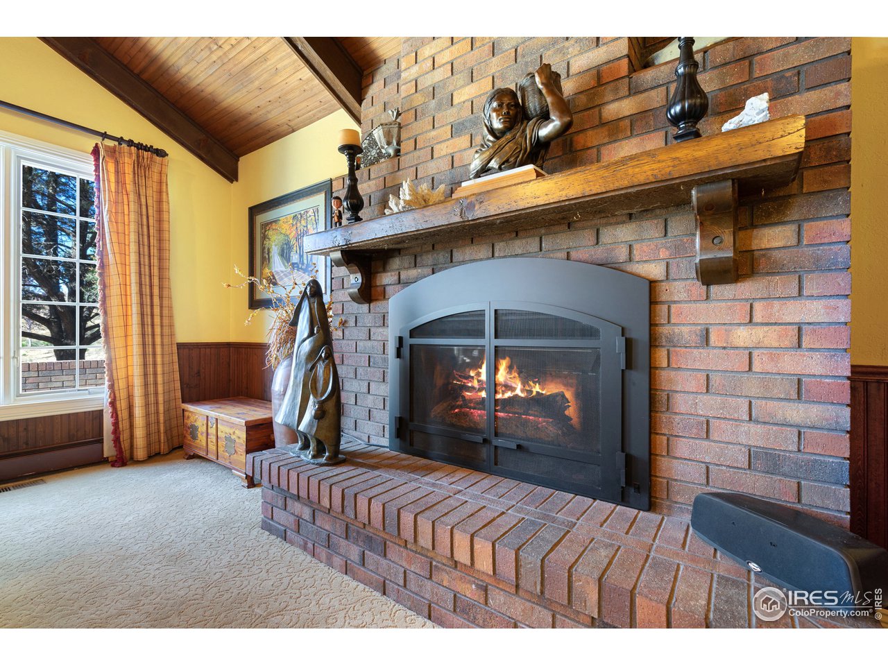 12 Dos Rios Greeley, CO 80634 - Photo 17 of 40 Family Room