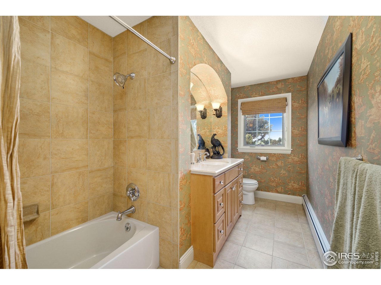 12 Dos Rios Greeley, CO 80634 - Photo 26 of 40 Bathroom - Main Floor