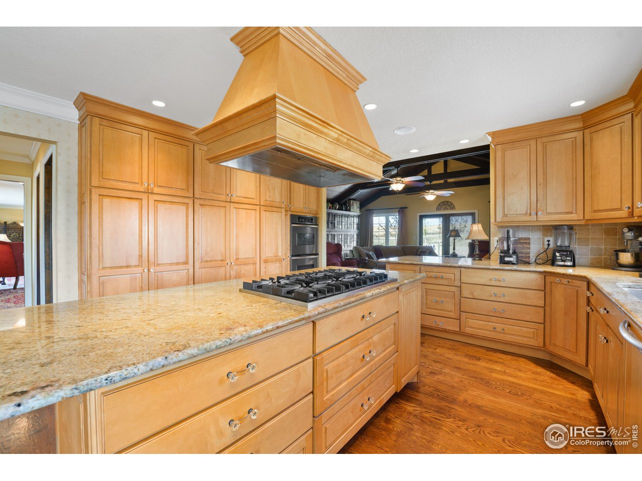12 Dos Rios Greeley, CO 80634 - Photo 10 of 40 Kitchen