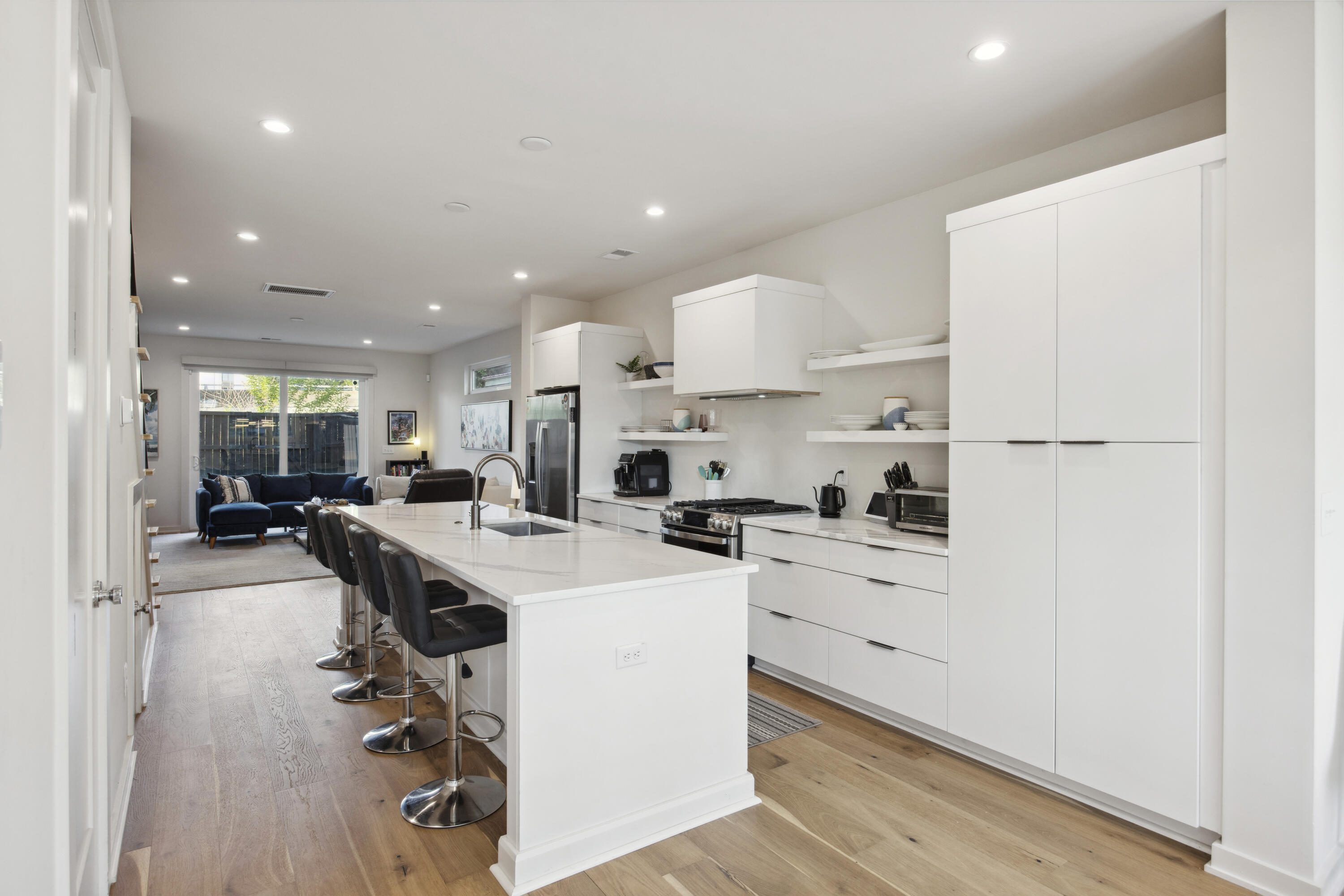 14 F Street, Unit B Charleston, SC 29403 - Photo 5 of 44 243A3262