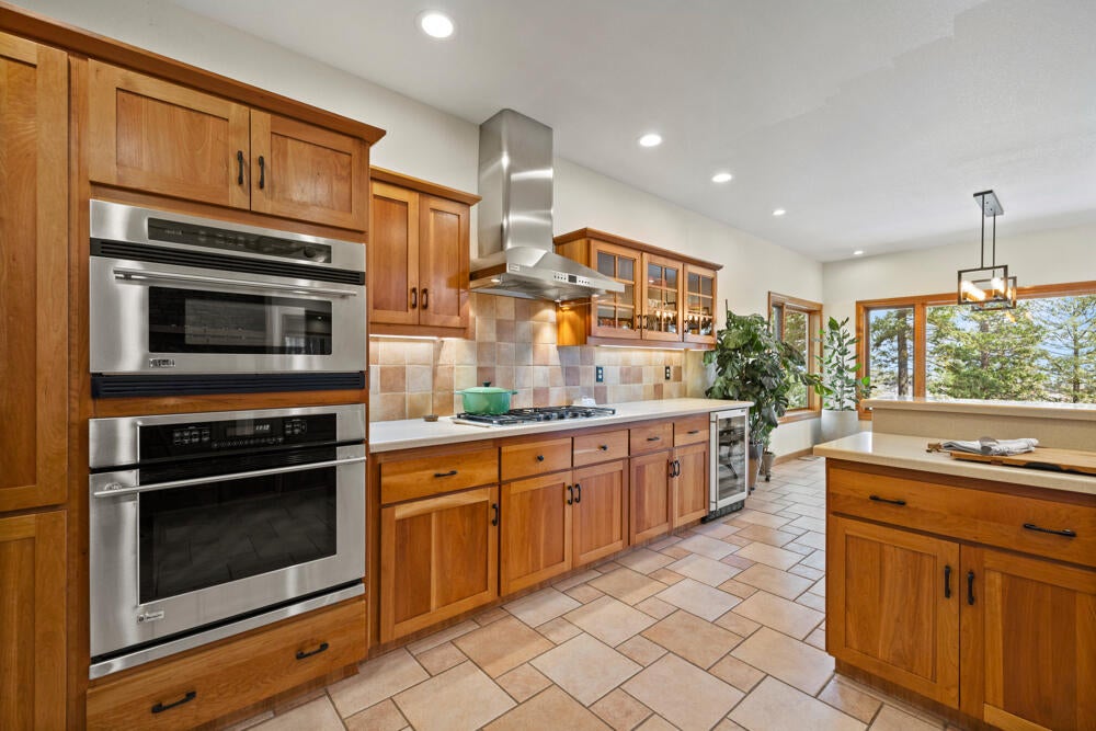11427 Kestrel Road Klamath Falls, OR 97601 - Photo 26 of 60 11427KestrelRd.-Interiors-30