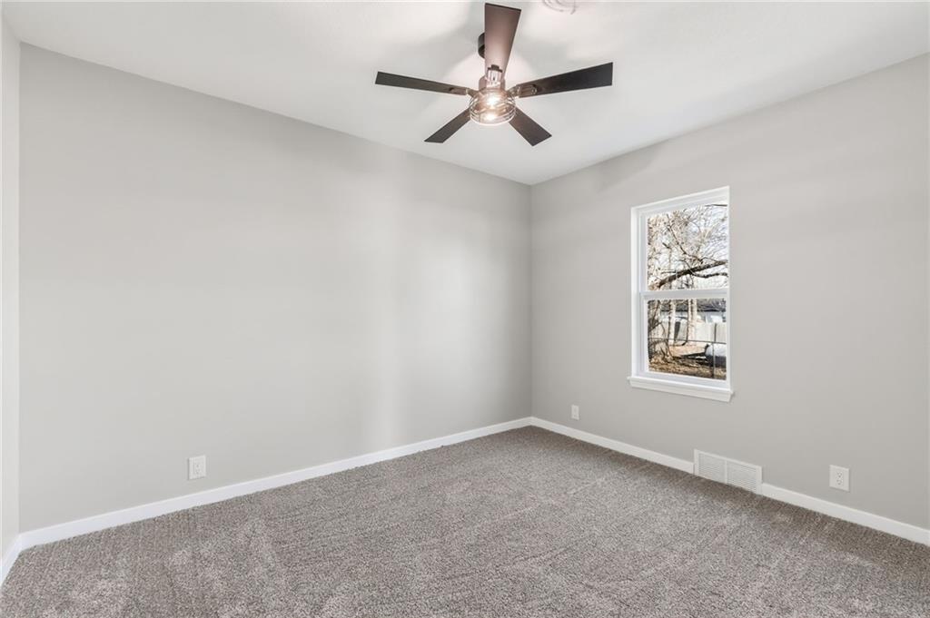 604 Stoutmore Street Polo, MO 64671 - Photo 19 of 21