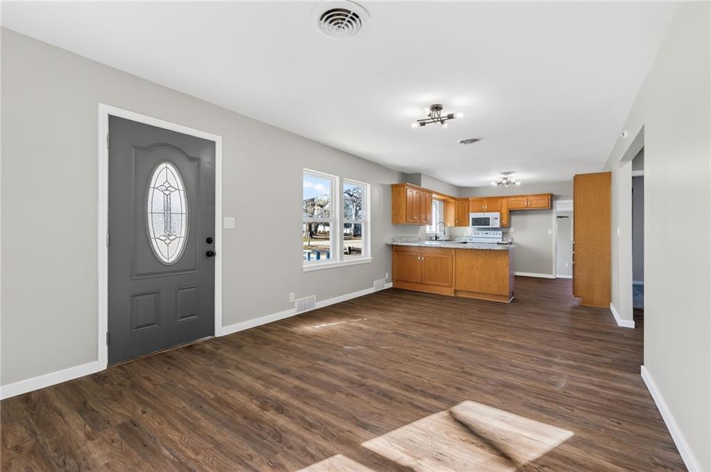 604 Stoutmore Street Polo, MO 64671 - Photo 9 of 21