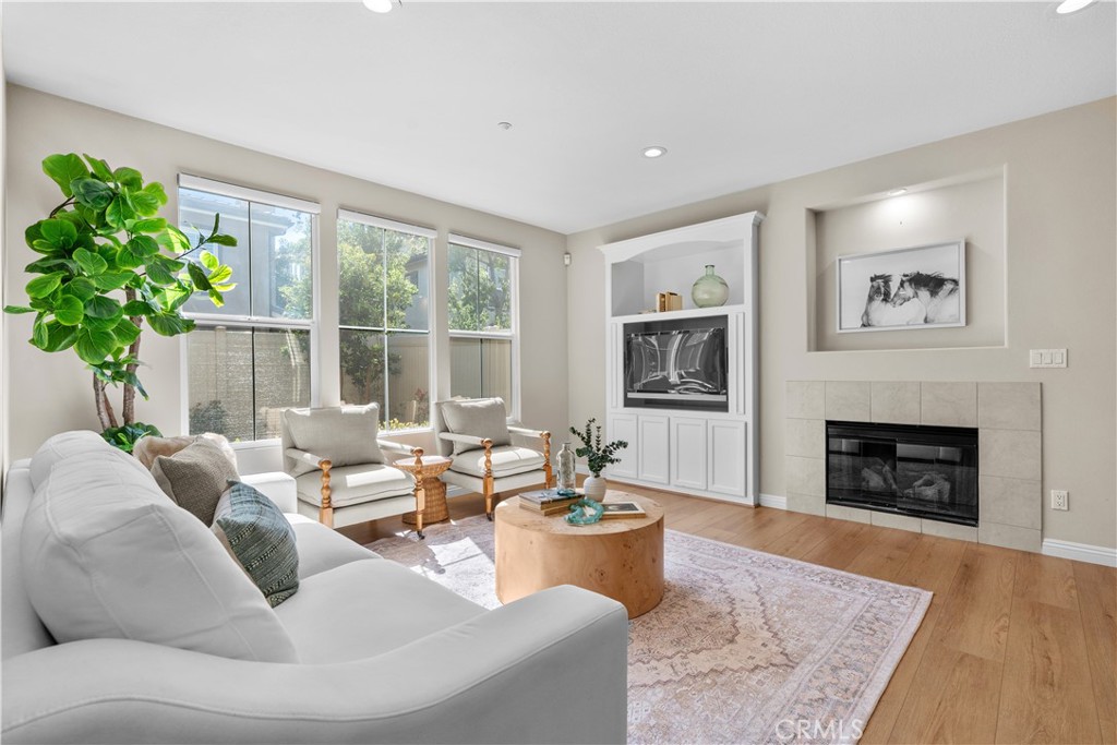 147 Lockford Irvine, CA 92602 - Photo 4 of 18