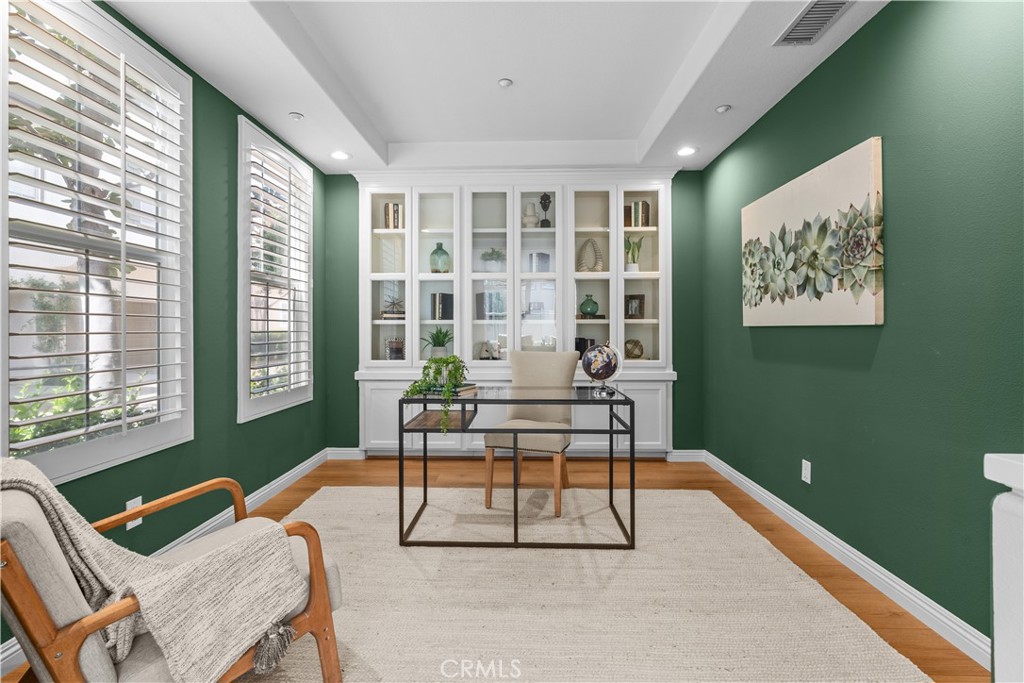 147 Lockford Irvine, CA 92602 - Photo 5 of 18