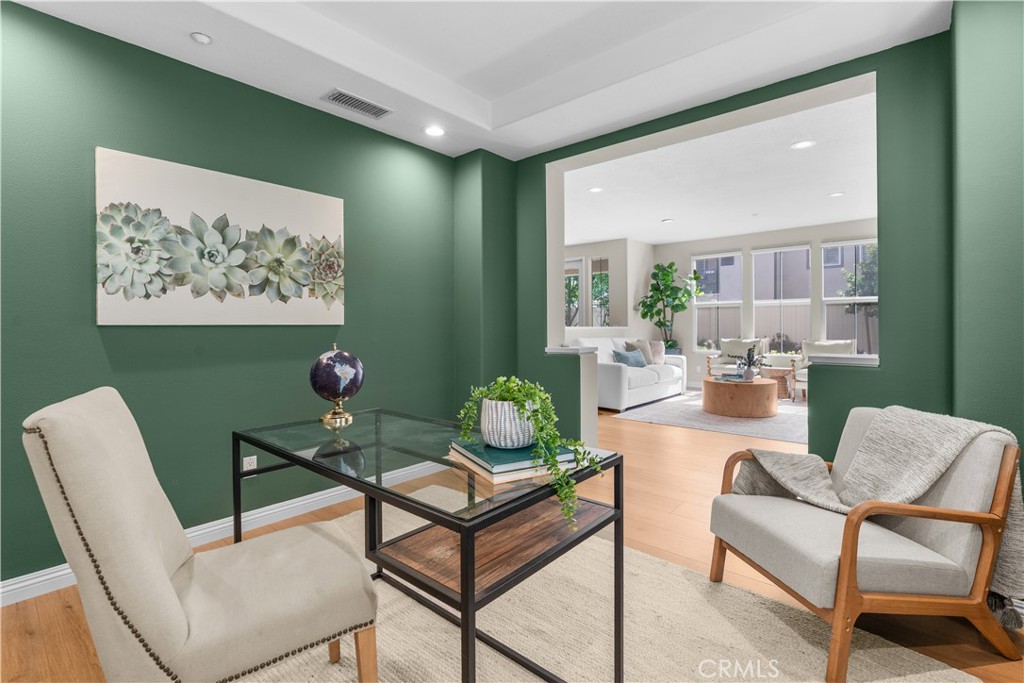 147 Lockford Irvine, CA 92602 - Photo 6 of 18