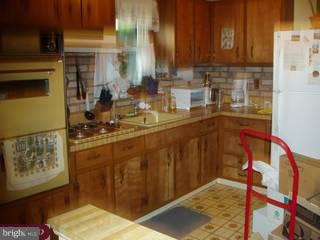 555 Yardville Hamilton Square Road Hamilton, NJ 08691 - Photo 3 of 6