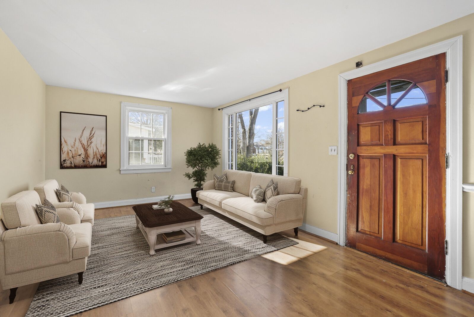 2217 Pinewood Road Nashville, TN 37216 - Photo 3 of 38 a living room with furniture and a window