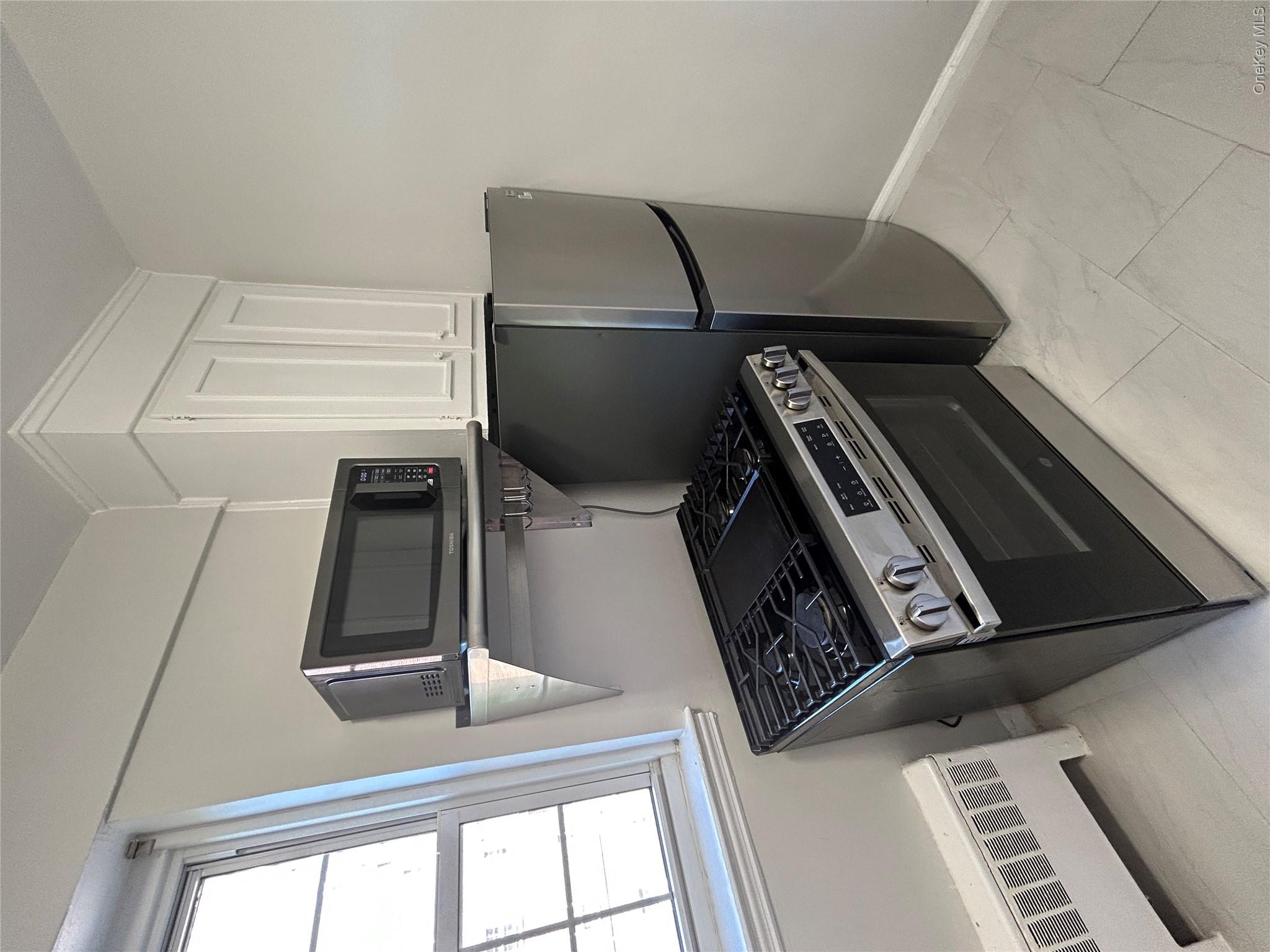 230 Pelham Road, Unit 3O New Rochelle, NY 10805 - Photo 4 of 28