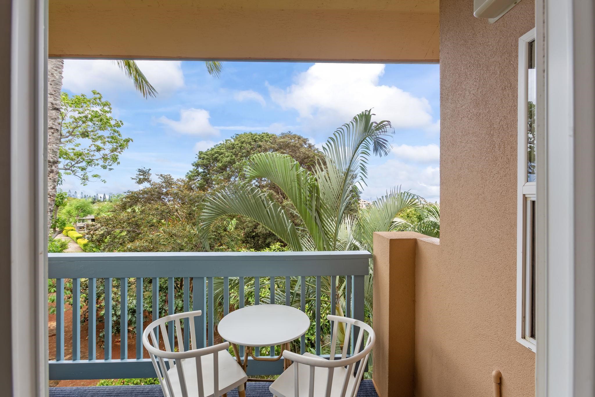 10 Heather Lane, Unit 231 Lahaina, HI 96761 - Photo 18 of 44 a view of a balcony with wooden floor