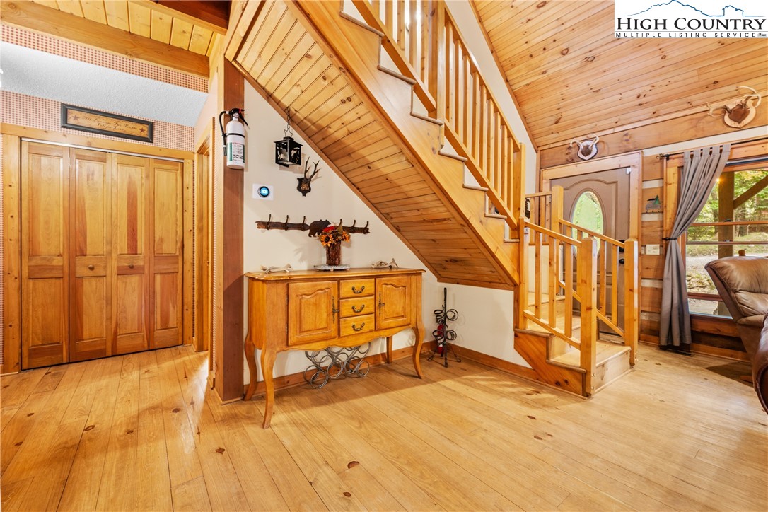 207 Lake Road Beech Mountain, NC 28604 - Photo 17 of 32 a view of an entryway