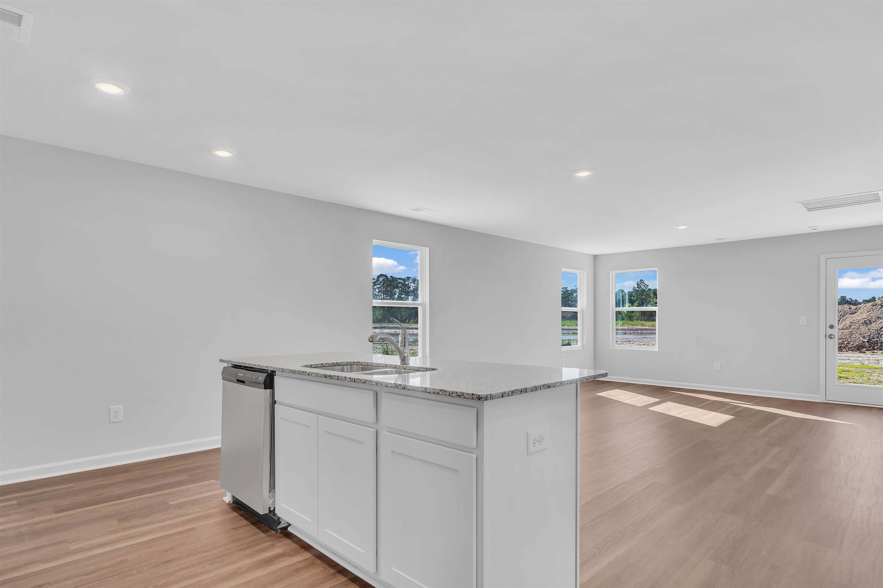 1050 Cherrystone Loop Conway, SC 29526 - Photo 6 of 39