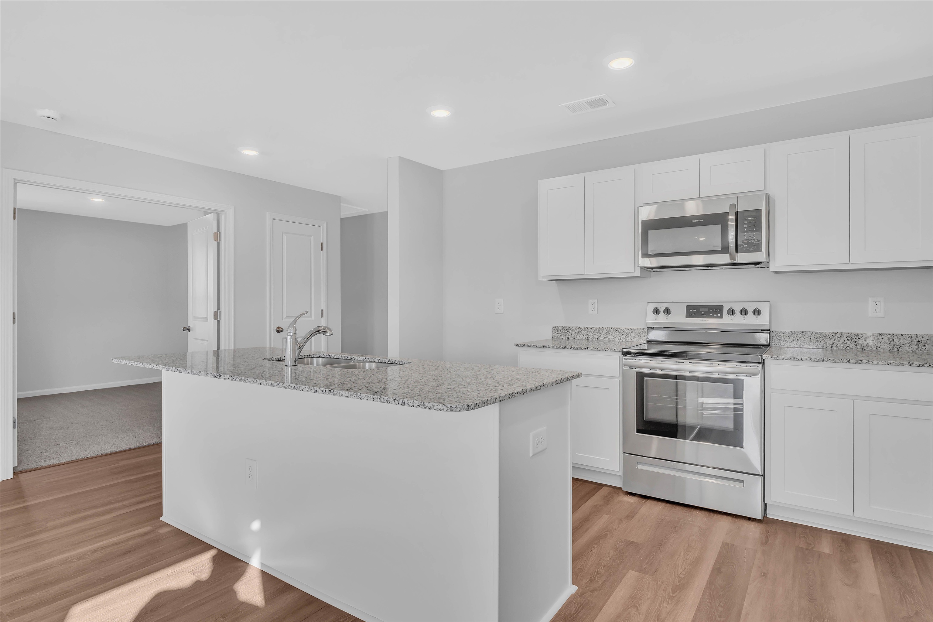 1050 Cherrystone Loop Conway, SC 29526 - Photo 8 of 39