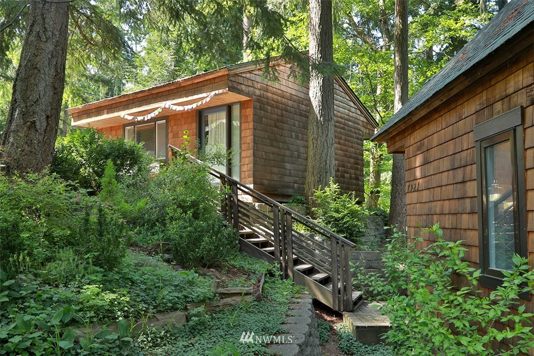 7921 Decatur Avenue Clinton, WA 98236 - Photo 2 of 38 Gallery Image 2