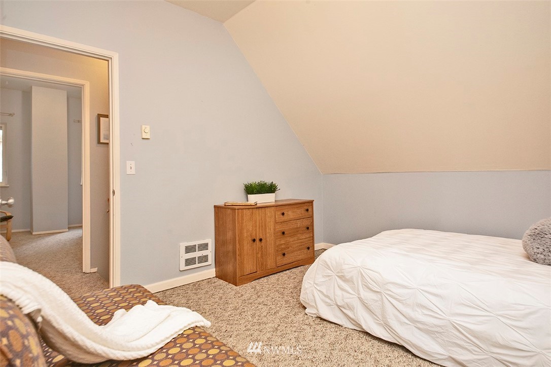 7921 Decatur Avenue Clinton, WA 98236 - Photo 23 of 38 Gallery Image 23