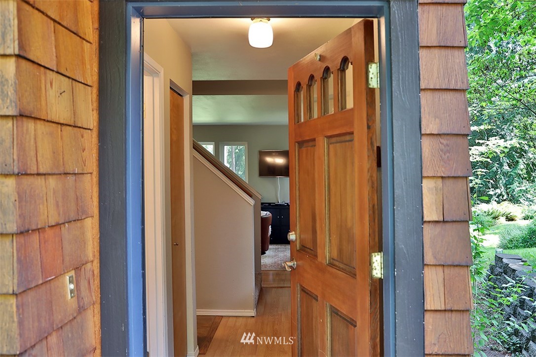 7921 Decatur Avenue Clinton, WA 98236 - Photo 6 of 38 Gallery Image 6