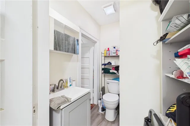 $749,900 | 18 Glenwood Avenue, Cranston, RI 02910