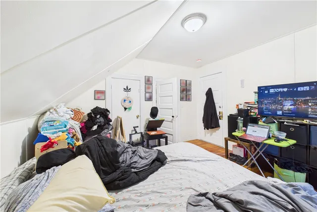 $749,900 | 18 Glenwood Avenue, Cranston, RI 02910