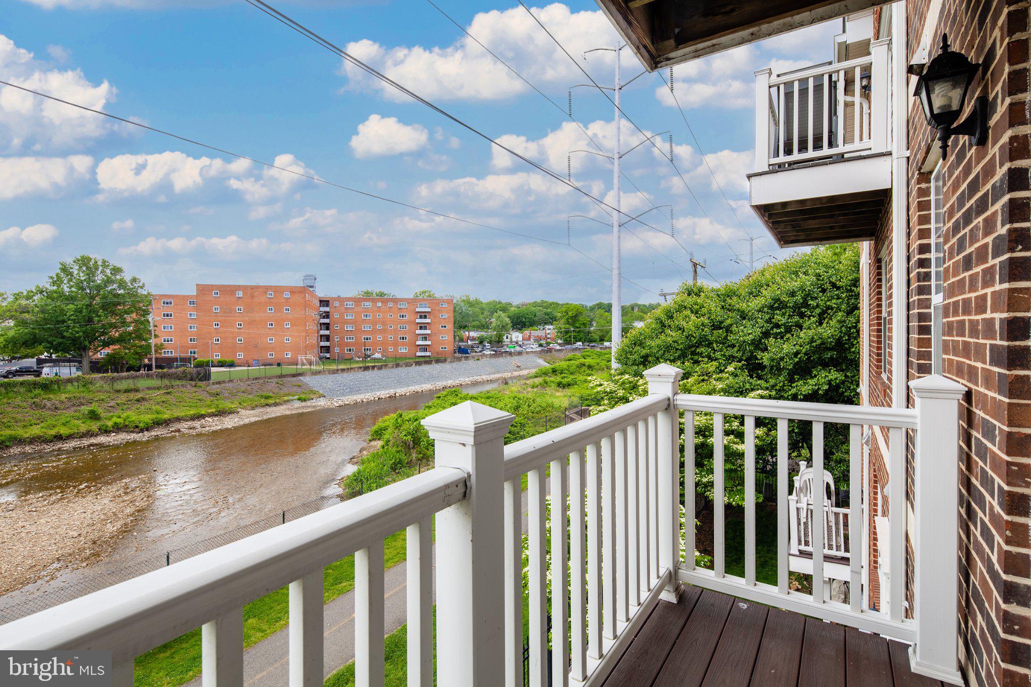 3040 South Glebe Road, Unit 3040 Arlington, VA 22206 - Photo 21 of 33 a view of a balcony with wooden floor