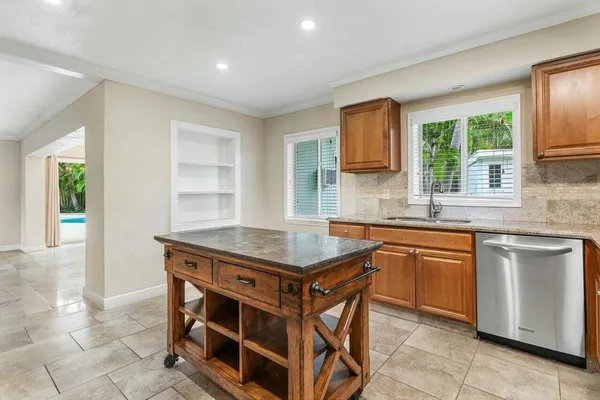 $7,500 | 121 Northeast Spanish Court, Boca Raton, FL 33432