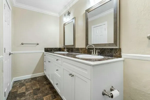 $7,500 | 121 Northeast Spanish Court, Boca Raton, FL 33432