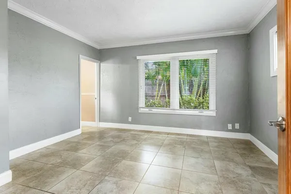$7,500 | 121 Northeast Spanish Court, Boca Raton, FL 33432
