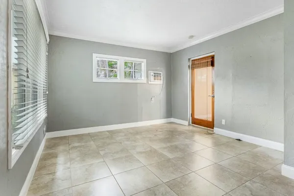 $7,500 | 121 Northeast Spanish Court, Boca Raton, FL 33432