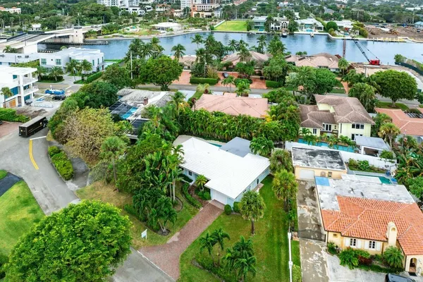 $7,500 | 121 Northeast Spanish Court, Boca Raton, FL 33432