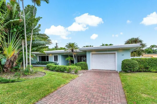 $7,500 | 121 Northeast Spanish Court, Boca Raton, FL 33432